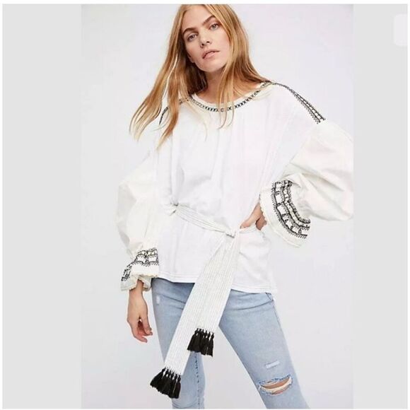 NWOT Free People On Holiday Embroidered Blouse Size Small - Picture 1 of 10